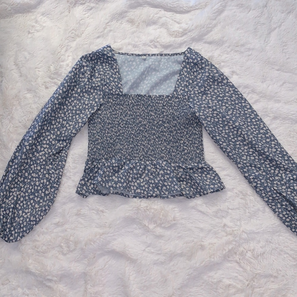 Blue-grey,with a cream floral design, long sleeve!